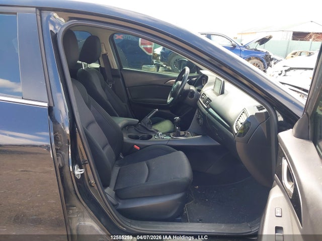 3MZBM1V70FM142750 Mazda 3