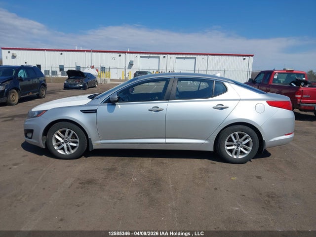 12585346 :رقم المزاد ، KNAGM4A74D5423756 vin ، 2013 Kia Optima Lx/lx+ مزاد بيع