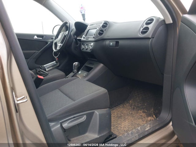 WVGJV7AX3FW080017 Volkswagen Tiguan S/se/sel/r-line