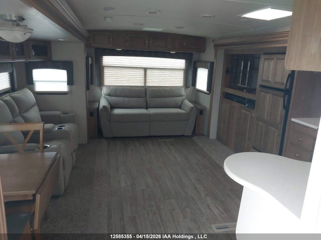 4X4TFLE25JZ155478 Flagstaff Trailer