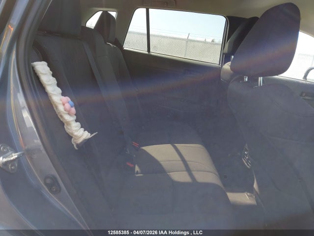 12585385 :رقم المزاد ، 7MUCAABG8PV048188 vin ، 2023 Toyota Corolla Cross Le مزاد بيع