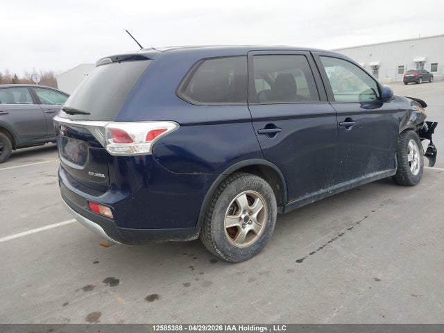 Продажа на аукционе авто 2015 Mitsubishi Outlander Es, vin: JA4AZ2A38FZ600469, номер лота: 12585388