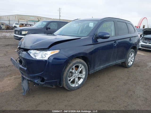 JA4JZ3AX2EZ602659 Mitsubishi Outlander Se