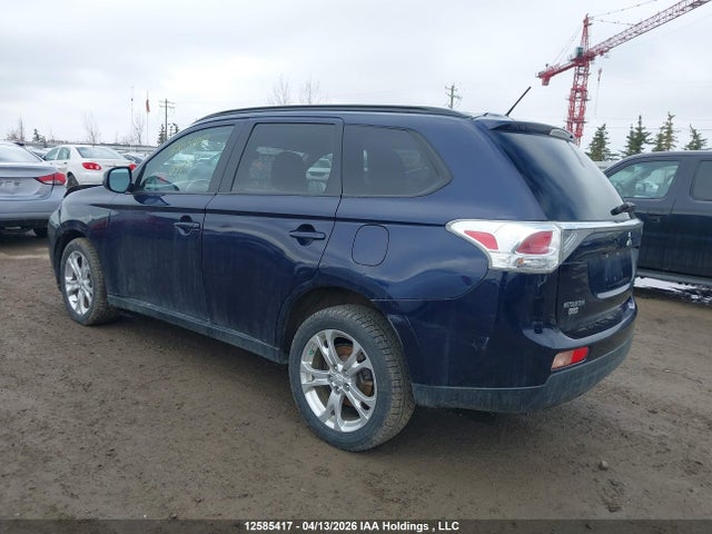 JA4JZ3AX2EZ602659 Mitsubishi Outlander Se