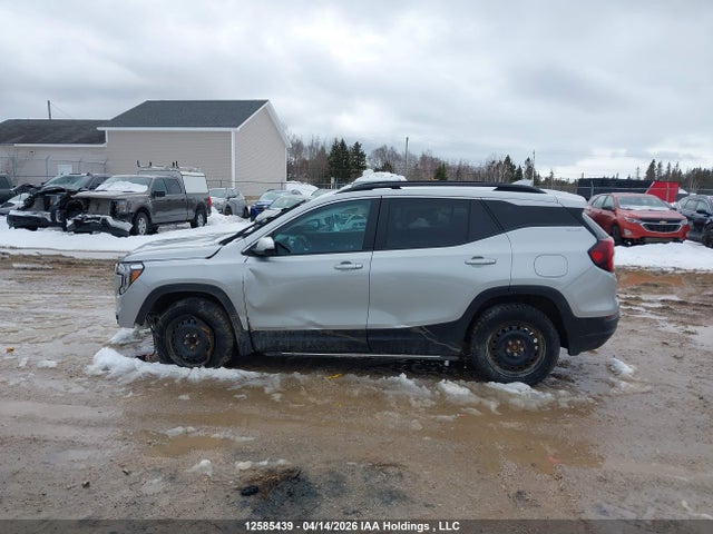 3GKALTEV3NL117555 GMC Terrain Sle