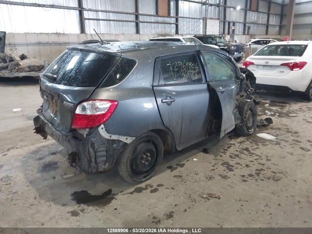 12569906 :رقم المزاد ، 2T1KU4EE0AC360773 vin ، 2010 Toyota Matrix مزاد بيع