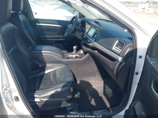 5TDJKRFH0FS220101 Toyota Highlander Xle