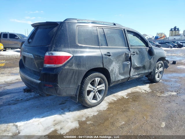 2013 Toyota Highlander Plus/se მანქანა იყიდება აუქციონზე, vin: 5TDBK3EH8DS274732, აუქციონის ნომერი: 12585500