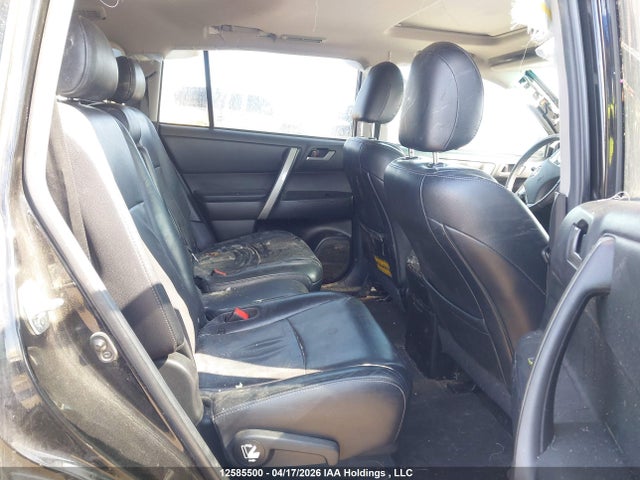 2013 Toyota Highlander Plus/se მანქანა იყიდება აუქციონზე, vin: 5TDBK3EH8DS274732, აუქციონის ნომერი: 12585500