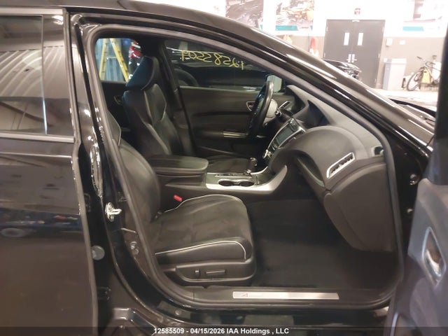 12585509 :رقم المزاد ، 19UUB1F63JA800334 vin ، 2018 Acura Tlx Tech/tech R مزاد بيع