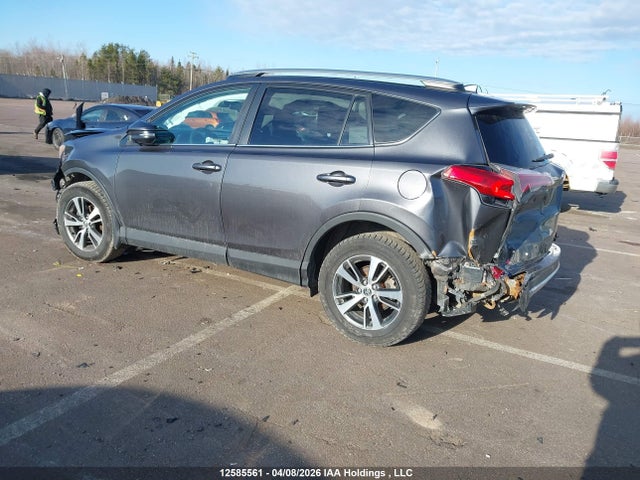 2017 Toyota Rav4 Xle მანქანა იყიდება აუქციონზე, vin: 2T3RFREV5HW651694, აუქციონის ნომერი: 12585561