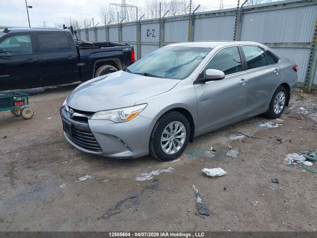 12585604 :رقم المزاد ، 4T1BF1FK3HU790514 vin ، 2017 Toyota Camry Le مزاد بيع