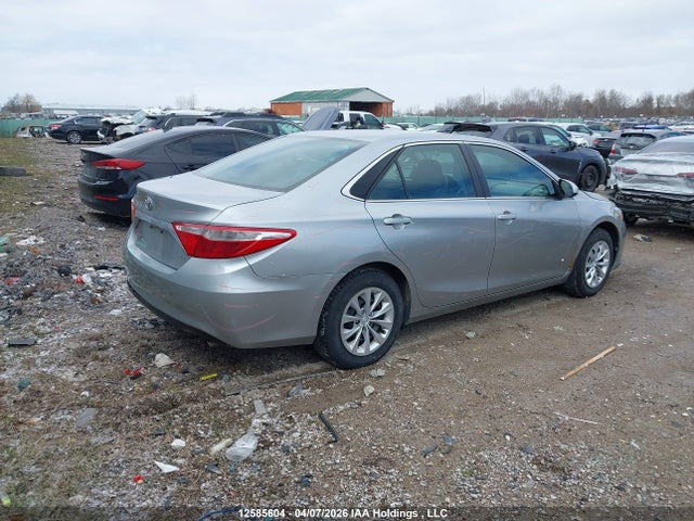 12585604 :رقم المزاد ، 4T1BF1FK3HU790514 vin ، 2017 Toyota Camry Le مزاد بيع