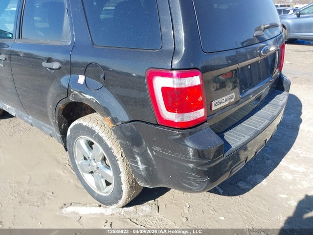 12585623 :رقم المزاد ، 1FMCU0D70BKB49892 vin ، 2011 Ford Escape Xlt مزاد بيع