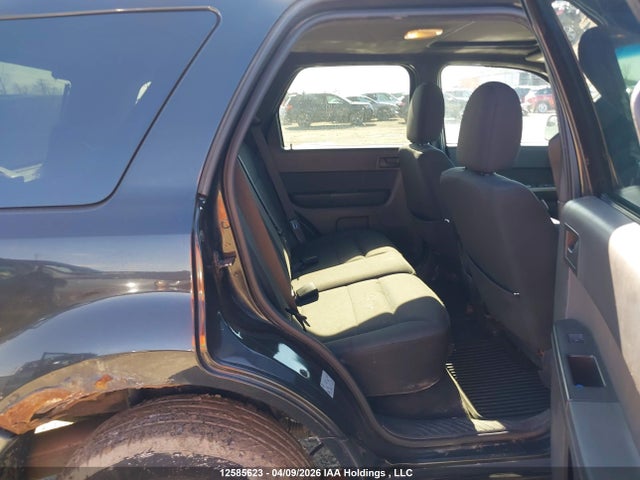 12585623 :رقم المزاد ، 1FMCU0D70BKB49892 vin ، 2011 Ford Escape Xlt مزاد بيع