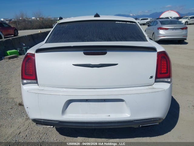 2016 Chrysler 300 S მანქანა იყიდება აუქციონზე, vin: 2C3CCABG3GH164101, აუქციონის ნომერი: 12585628