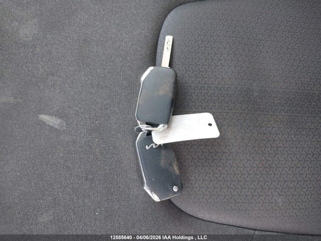 KNDNB5H37P6241458 KIA Carnival Lx