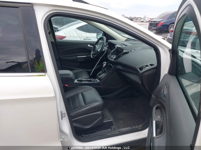 1FMCU9J92EUB87594 Ford Escape Titanium
