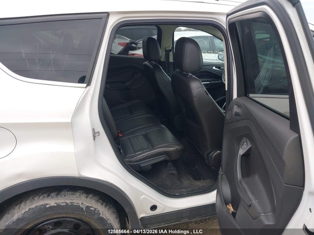 1FMCU9J92EUB87594 Ford Escape Titanium
