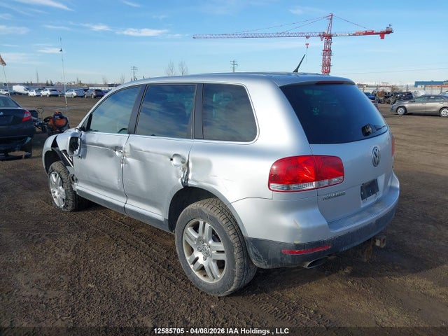 12585705 :رقم المزاد ، WVGCM67L16D057423 vin ، 2006 Volkswagen Touareg V8 مزاد بيع