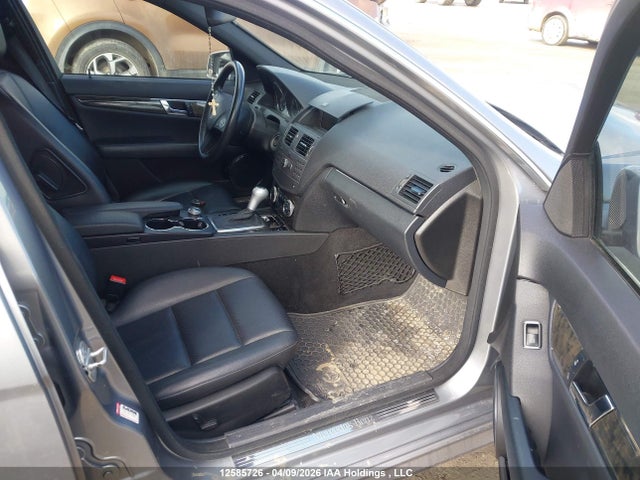 12585726 :رقم المزاد ، WDDGF8FB8BF537452 vin ، 2011 Mercedes-benz C 250 4matic مزاد بيع