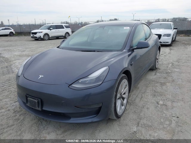 12585740 :رقم المزاد ، 5YJ3E1EA1NF352177 vin ، 2022 Tesla Model 3 مزاد بيع