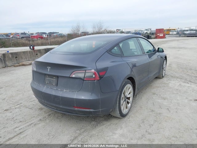 12585740 :رقم المزاد ، 5YJ3E1EA1NF352177 vin ، 2022 Tesla Model 3 مزاد بيع