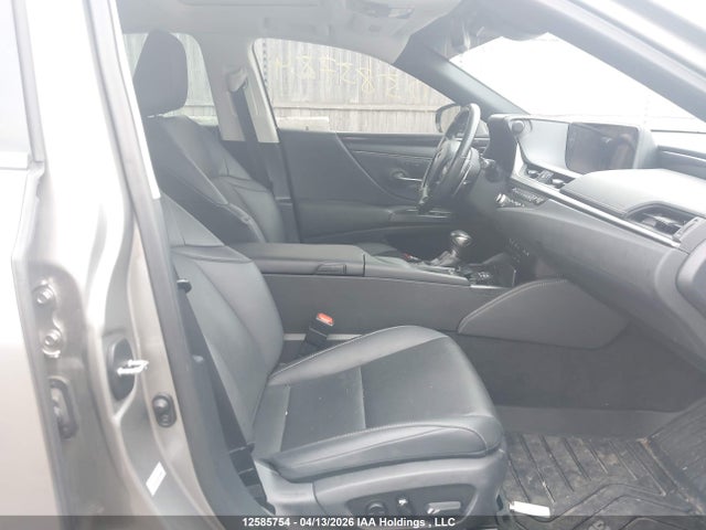 58AB21B14MU012945 Lexus Es 300h 300h