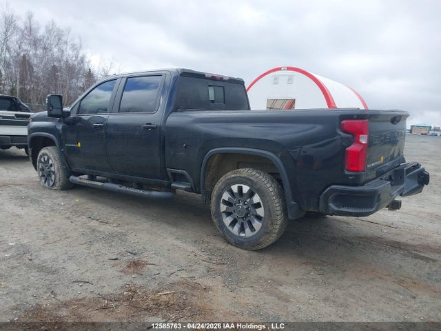 1GC4YPEY2MF158988 Chevrolet Silverado 2500hd Ltz