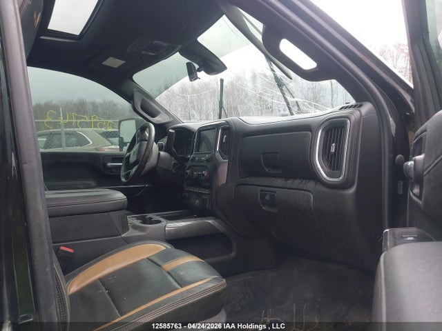 1GC4YPEY2MF158988 Chevrolet Silverado 2500hd Ltz