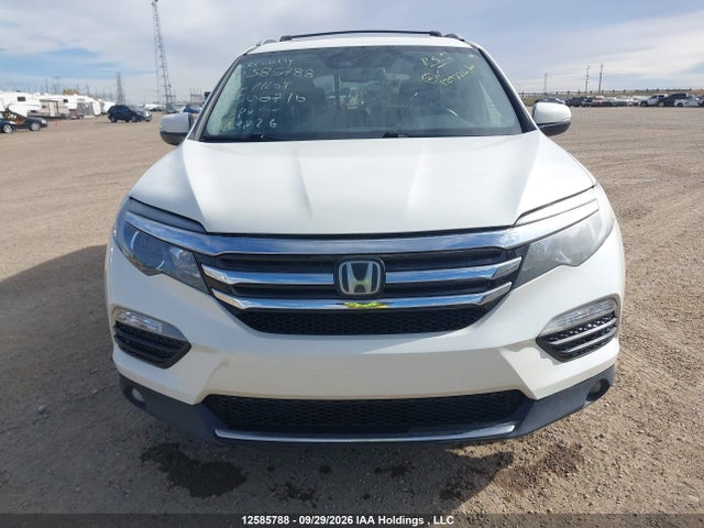 12585788 :رقم المزاد ، 5FNYF6H93HB500710 vin ، 2017 Honda Pilot Touring مزاد بيع