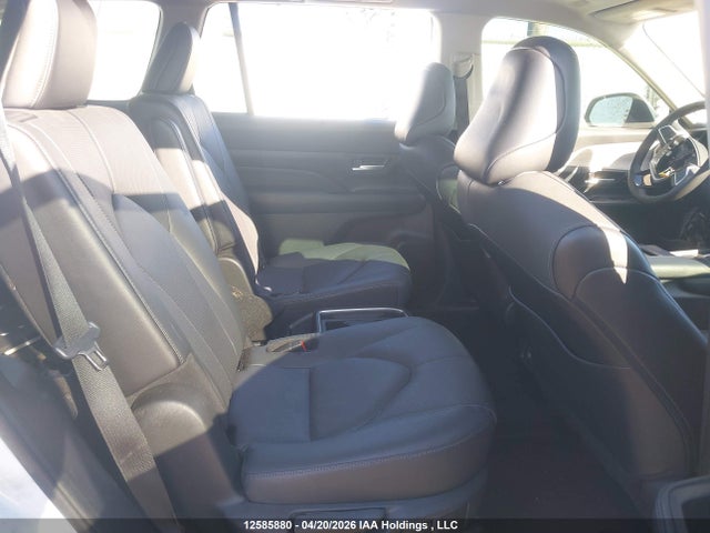 Продажа на аукционе авто 2024 Toyota Grand Highlander Hybrid Limited, vin: 5TDACAB55RS021155, номер лота: 12585880