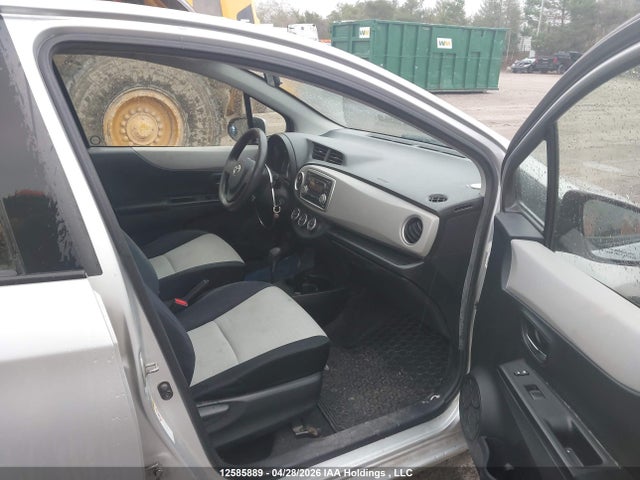 12585889 :رقم المزاد ، JTDKTUD33CD520900 vin ، 2012 Toyota Yaris Le مزاد بيع