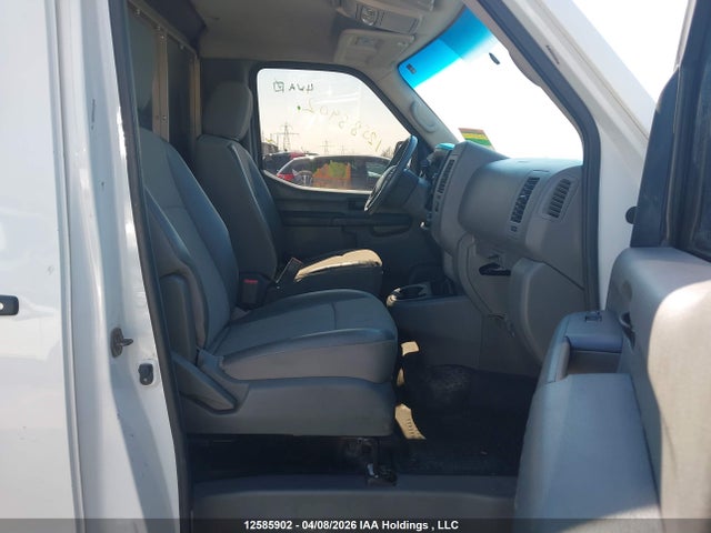 12585902 :رقم المزاد ، 1N6AF0KY9JN811948 vin ، 2018 Nissan Nv 2500 S/sv/2500 Sl/s/sv/sl مزاد بيع