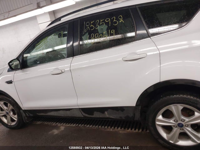 Продажа на аукционе авто 2018 Ford Escape, vin: 1FMCU9GD6JUB90519, номер лота: 12585932