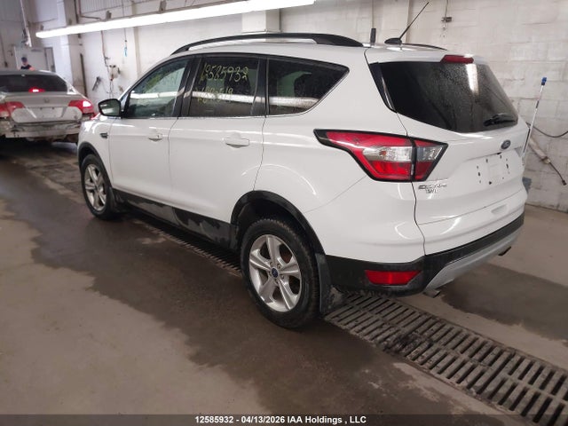 Продажа на аукционе авто 2018 Ford Escape, vin: 1FMCU9GD6JUB90519, номер лота: 12585932