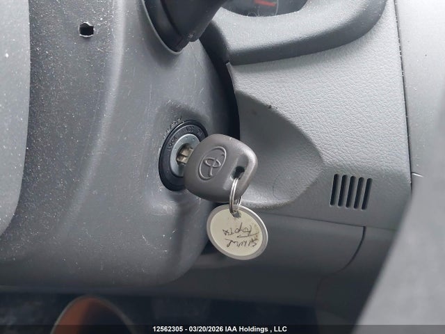 12562305 :رقم المزاد ، 2T1BU4EE4AC214229 vin ، 2010 Toyota Corolla Ce مزاد بيع