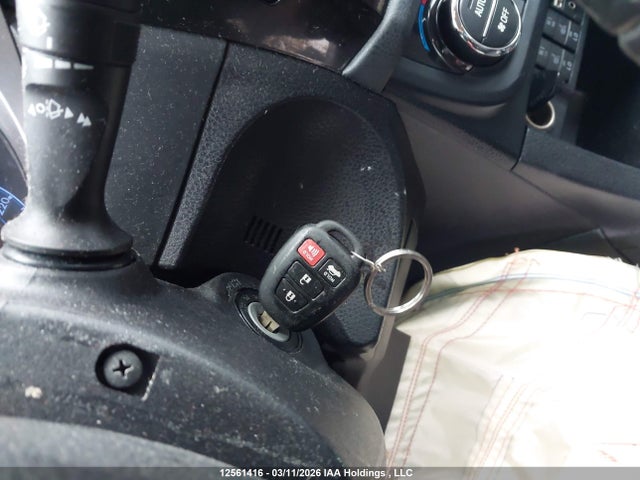 12561416 :رقم المزاد ، 2T1BURHEXFC316439 vin ، 2015 Toyota Corolla S مزاد بيع