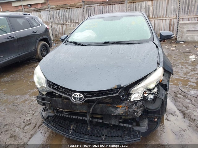 12561416 :رقم المزاد ، 2T1BURHEXFC316439 vin ، 2015 Toyota Corolla S مزاد بيع