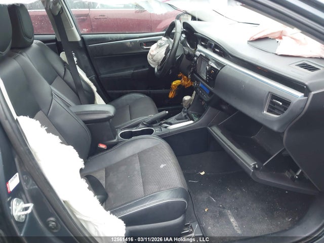 12561416 :رقم المزاد ، 2T1BURHEXFC316439 vin ، 2015 Toyota Corolla S مزاد بيع