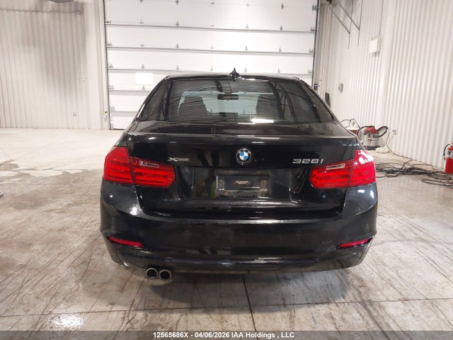 12565686 :رقم المزاد ، WBA3B3C51DF544359 vin ، 2013 Bmw 328i Xdrive/xdrive Classic Line مزاد بيع