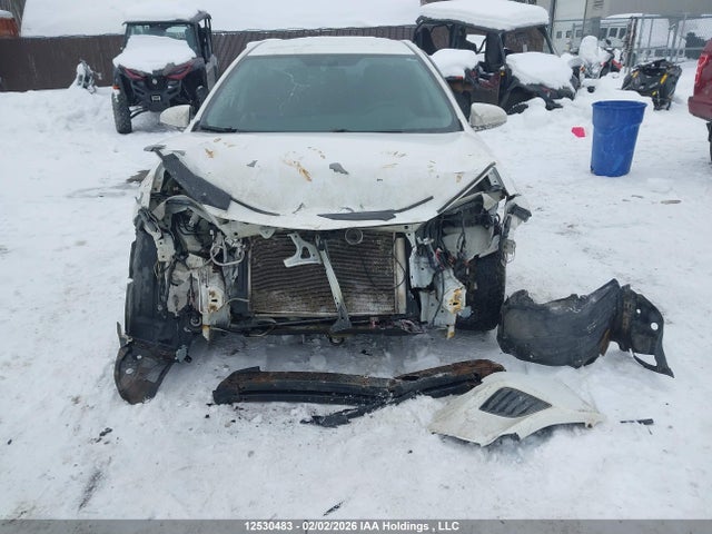 2T1BURHE3GC658171 Toyota COROLLA CE