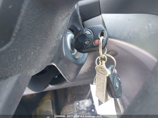 1FMCU9G96HUE60855 Ford ESCAPE SE