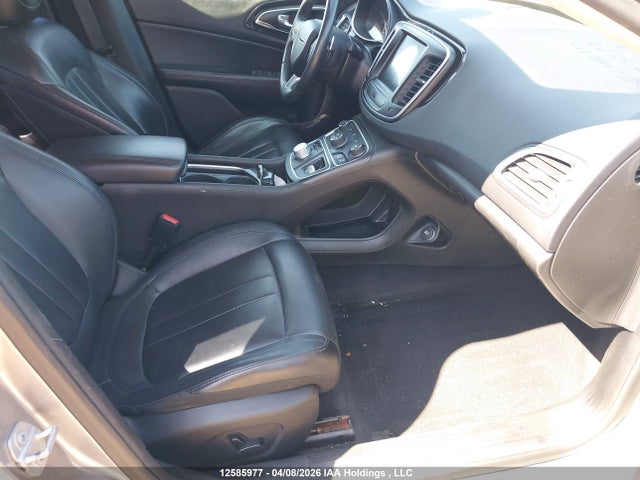 1C3CCCCG6FN700748 Chrysler 200 C