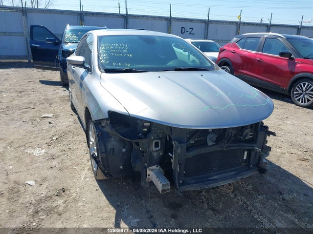 1C3CCCCG6FN700748 Chrysler 200 C