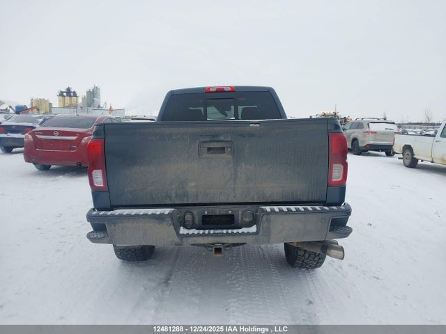 3GCUKSEJ0JG296692 Chevrolet Silverado 1500 2lz