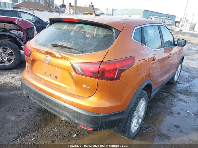 JN1BJ1CP9JW160268 Nissan Qashqai S/sv