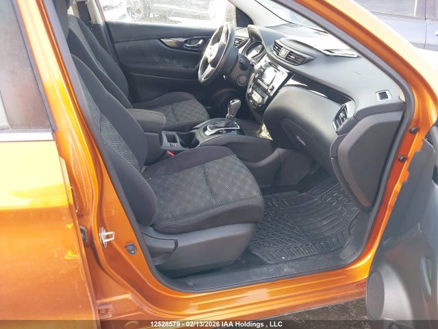 JN1BJ1CP9JW160268 Nissan Qashqai S/sv
