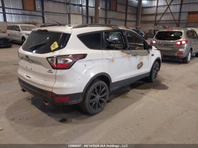 1FMCU9GD0JUD32654 Ford ESCAPE SE