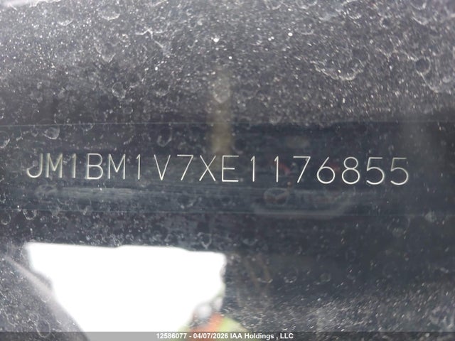 JM1BM1V7XE1176855 Mazda Mazda3 Gs-sky